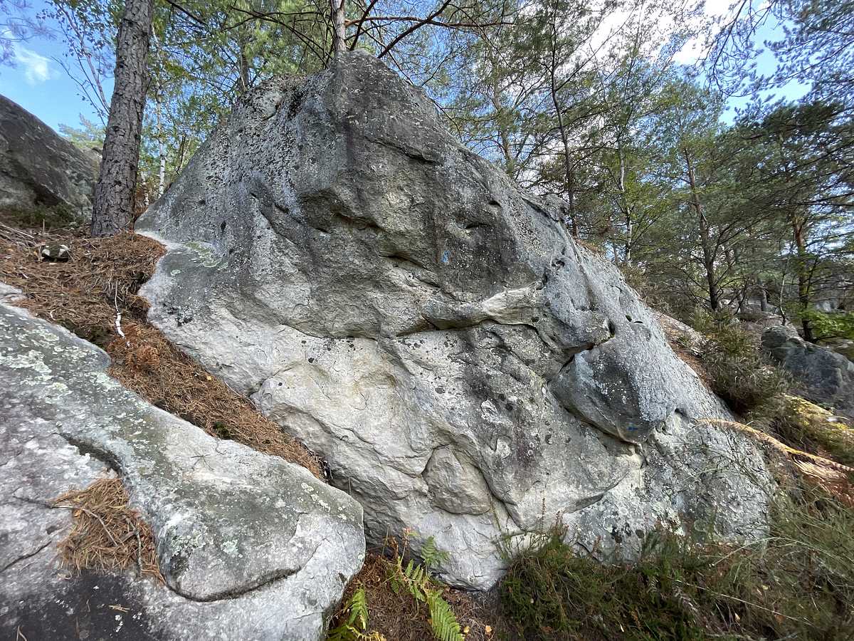 Circuit bleu n° 35 – Rocher de la Reine
