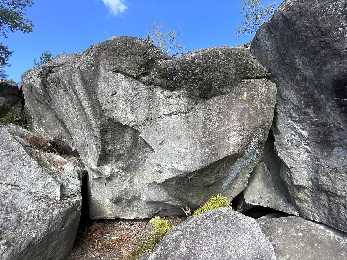 Circuit jaune n° 44 – Rocher de la Reine