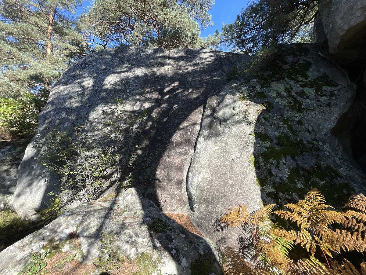 La Dalle Cassée – Cuvier Rempart