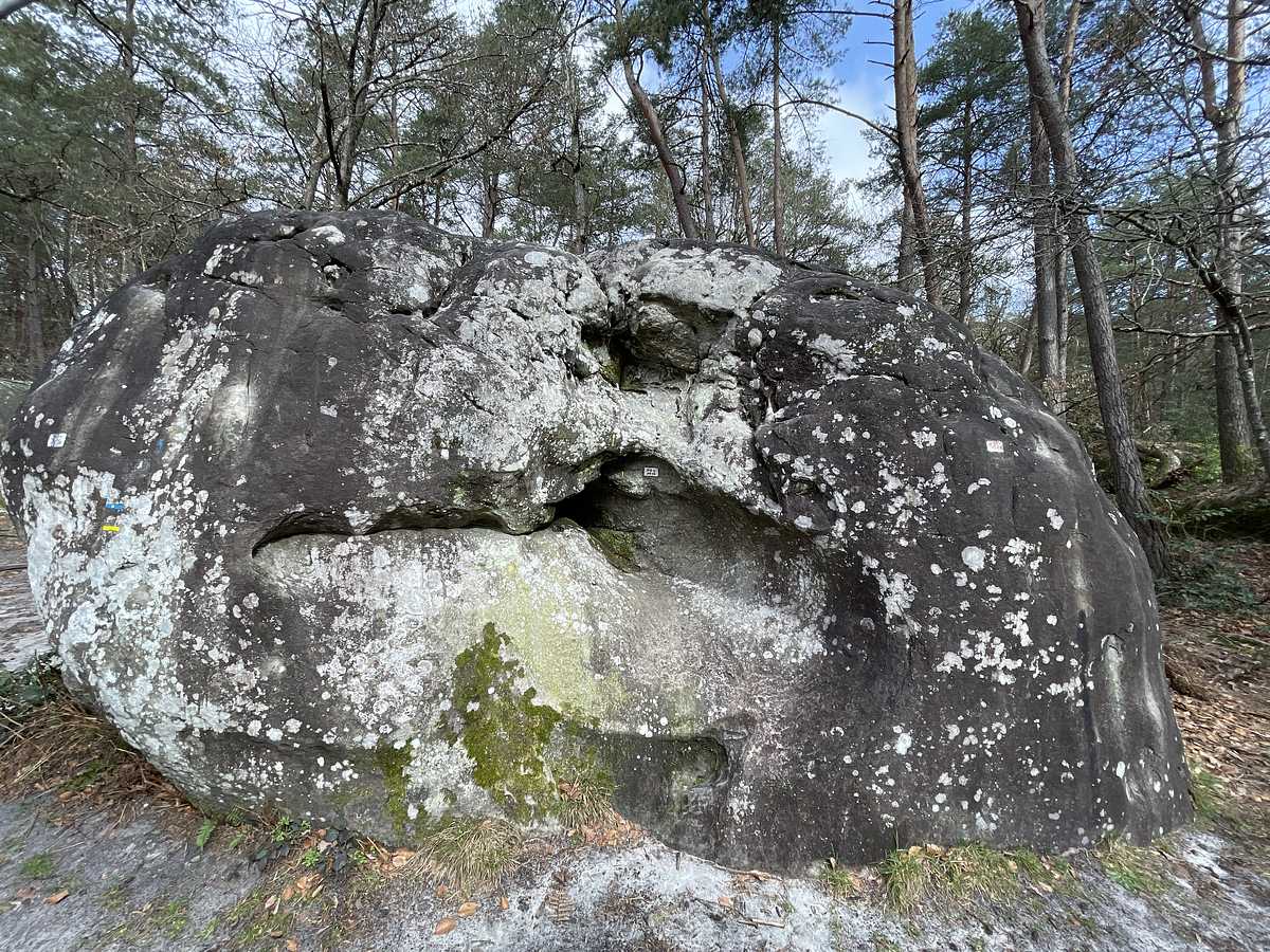 Les Trous dans le Mur – Mont Aigu
