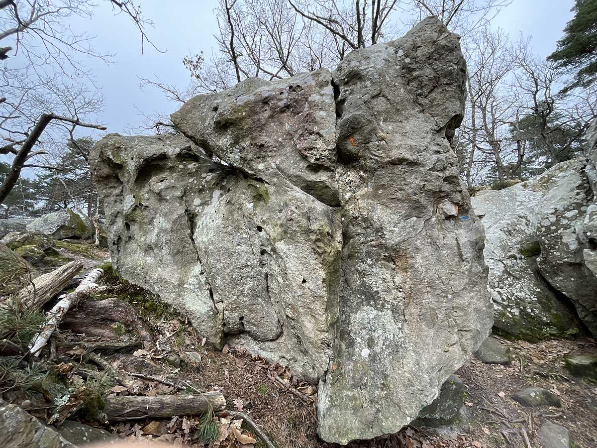 L'Ancien Mur – Le Calvaire